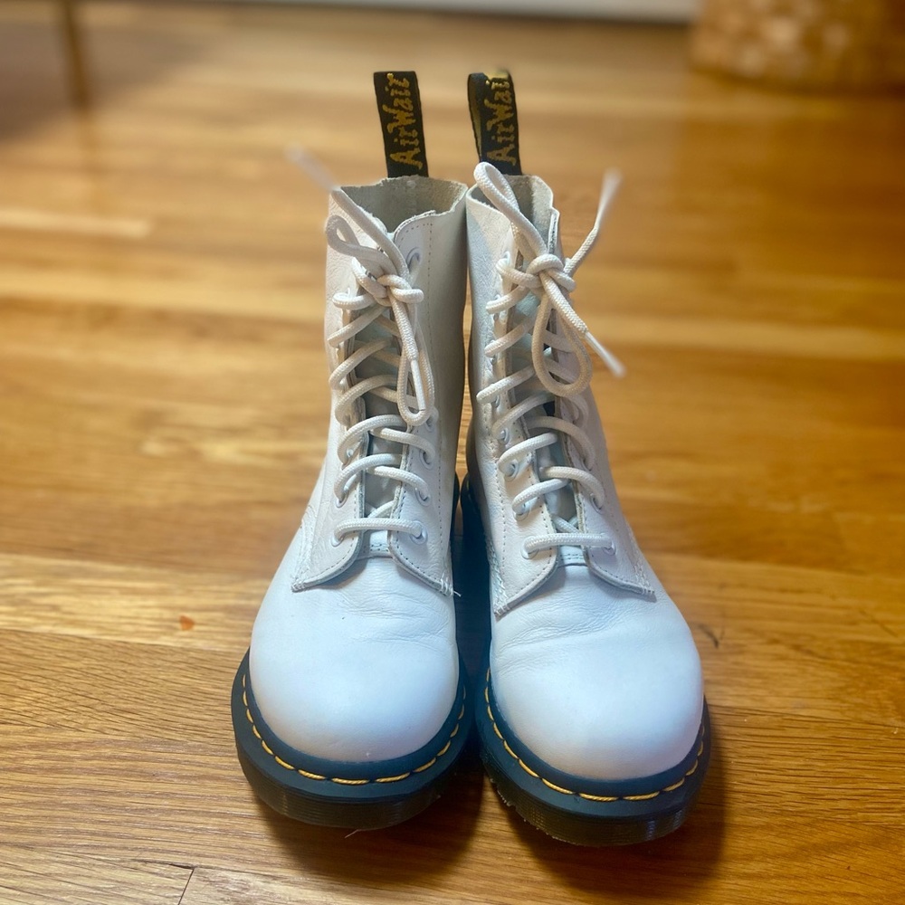 White leather Dr Martens size 7